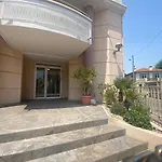 T2 Cannes vue dégagée colline, mer à pieds, 4 pax