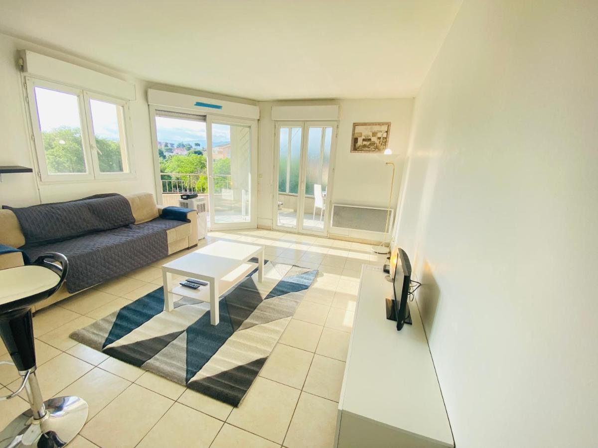 T2 Vue Dégagée Colline, à Pieds, 4 Pax Appartement