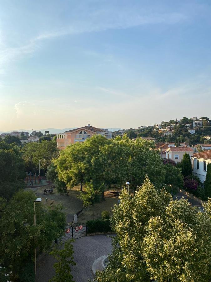 T2 Vue Dégagée Colline, à Pieds, 4 Pax