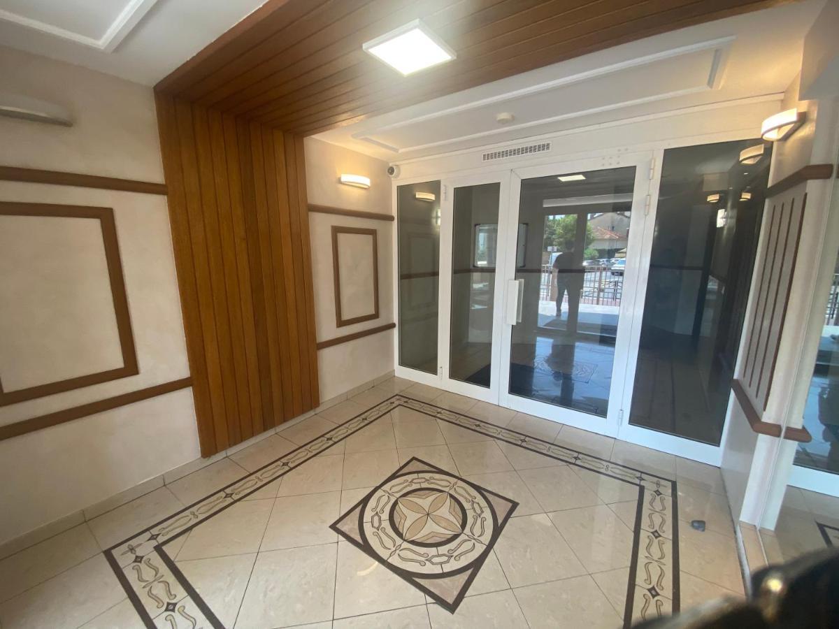 T2 Vue Dégagée Colline, à Pieds, 4 Pax Appartement